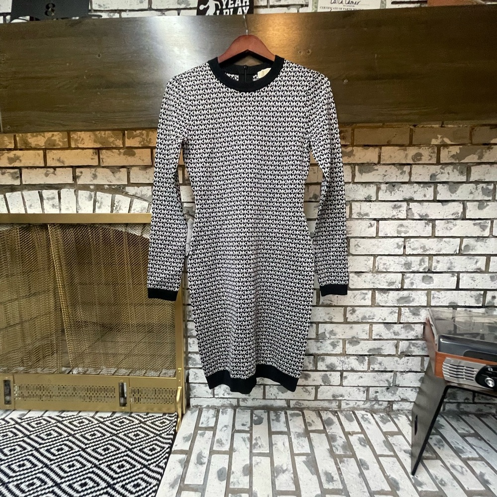Chic Black and White Patterned Dress
